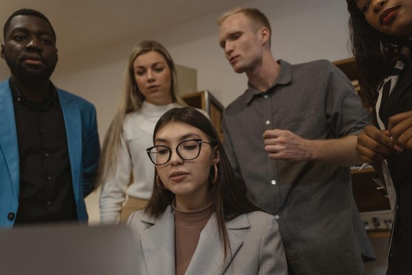 Optimisez vos voyages d'affaires avec un consultant expert