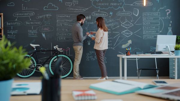 Actualité de l'entreprise : réussir la création et la gestion