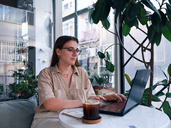 Devenir rédacteur web freelance : boostez votre visibilité en ligne