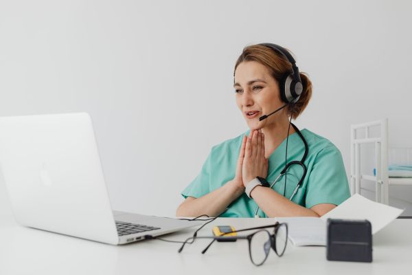 Les avantages de la formation secrétaire médicale à l'esas