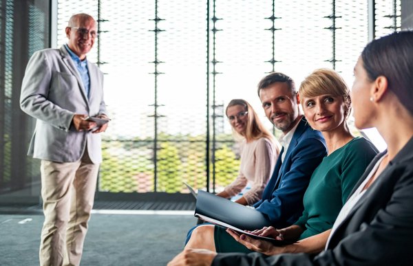 Accompagnement pour réussir et coaching pour jeunes adultes: naviguer anxiété et trouver sa voie